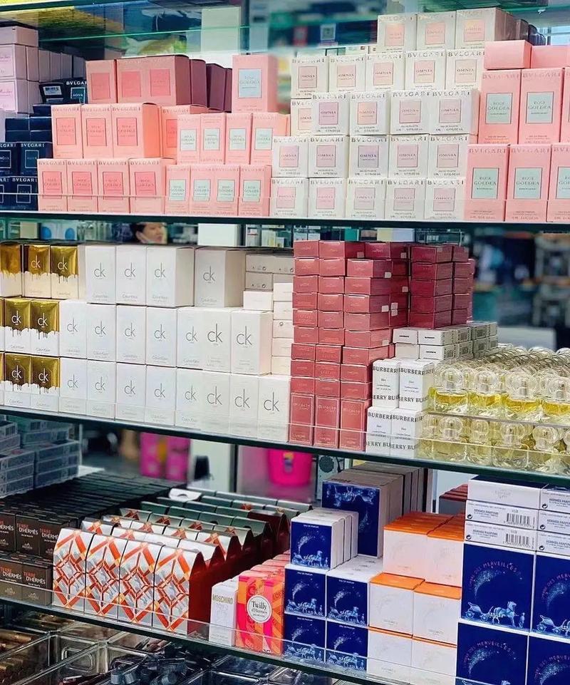 疫情三年后，深圳明通化妝品市場(chǎng)拿貨攻略與風(fēng)險(xiǎn)鑒別指南